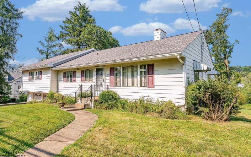 3356 Collins Ferry Road, Morgantown, West Virginia 26505, 3 Bedrooms Bedrooms, 8 Rooms Rooms,2 BathroomsBathrooms,Single Family Detached,For Sale,Collins Ferry,10160821