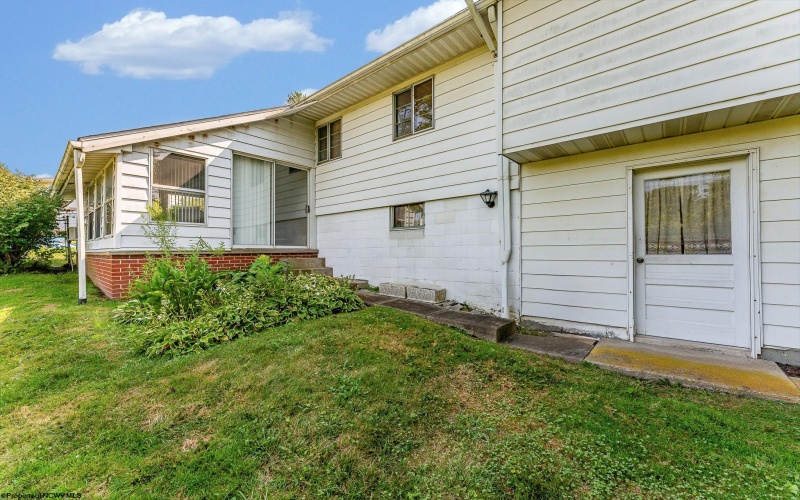 3356 Collins Ferry Road, Morgantown, West Virginia 26505, 3 Bedrooms Bedrooms, 8 Rooms Rooms,2 BathroomsBathrooms,Single Family Detached,For Sale,Collins Ferry,10160821