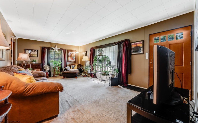 3356 Collins Ferry Road, Morgantown, West Virginia 26505, 3 Bedrooms Bedrooms, 8 Rooms Rooms,2 BathroomsBathrooms,Single Family Detached,For Sale,Collins Ferry,10160821