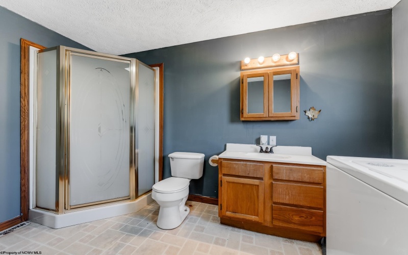 831 Main Street, Grafton, West Virginia 26354, 3 Bedrooms Bedrooms, 8 Rooms Rooms,2 BathroomsBathrooms,Single Family Detached,For Sale,Main,10163213