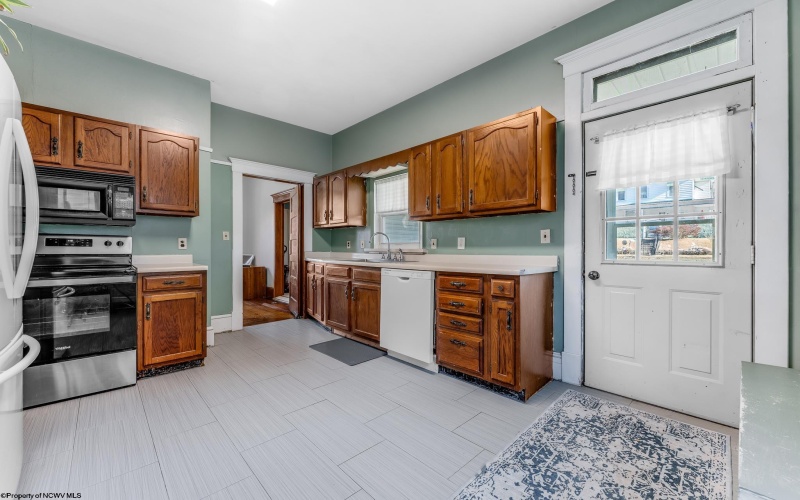 831 Main Street, Grafton, West Virginia 26354, 3 Bedrooms Bedrooms, 8 Rooms Rooms,2 BathroomsBathrooms,Single Family Detached,For Sale,Main,10163213