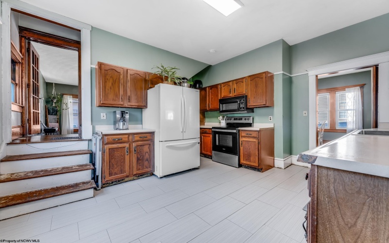 831 Main Street, Grafton, West Virginia 26354, 3 Bedrooms Bedrooms, 8 Rooms Rooms,2 BathroomsBathrooms,Single Family Detached,For Sale,Main,10163213