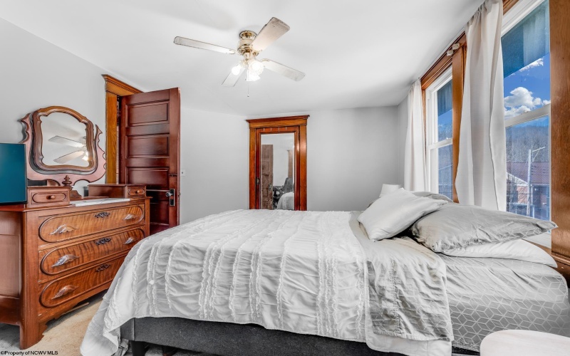 831 Main Street, Grafton, West Virginia 26354, 3 Bedrooms Bedrooms, 8 Rooms Rooms,2 BathroomsBathrooms,Single Family Detached,For Sale,Main,10163213