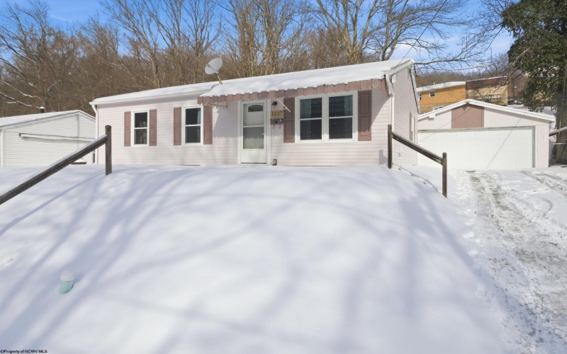 1237 Bellaire Street, Fairmont, West Virginia 26554, 3 Bedrooms Bedrooms, 5 Rooms Rooms,1 BathroomBathrooms,Single Family Detached,For Sale,Bellaire,10163218 1237 Bellaire Street, Fairmont, West Virginia 26554, 3 Bedrooms Bedrooms, 5 Rooms Rooms,1 BathroomBathrooms,Single Family Detached,For Sale,Bellaire,10163218