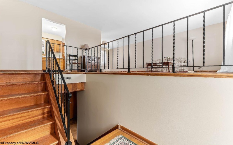 648 Vista Place, Morgantown, West Virginia 26505, 3 Bedrooms Bedrooms, 6 Rooms Rooms,2 BathroomsBathrooms,Single Family Detached,For Sale,Vista,10163220