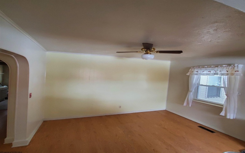 325 Central Street, Elkins, West Virginia 26241, 2 Bedrooms Bedrooms, 6 Rooms Rooms,2 BathroomsBathrooms,Single Family Detached,For Sale,Central,10163185