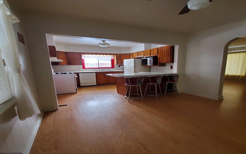 325 Central Street, Elkins, West Virginia 26241, 2 Bedrooms Bedrooms, 6 Rooms Rooms,2 BathroomsBathrooms,Single Family Detached,For Sale,Central,10163185