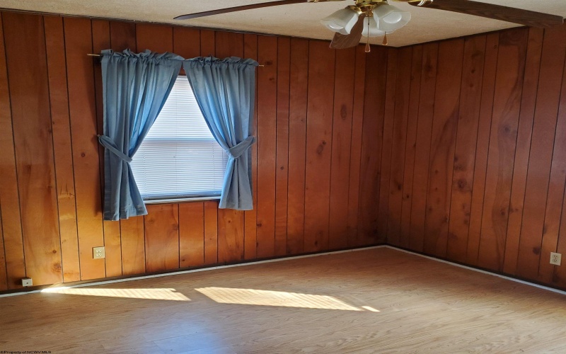 325 Central Street, Elkins, West Virginia 26241, 2 Bedrooms Bedrooms, 6 Rooms Rooms,2 BathroomsBathrooms,Single Family Detached,For Sale,Central,10163185