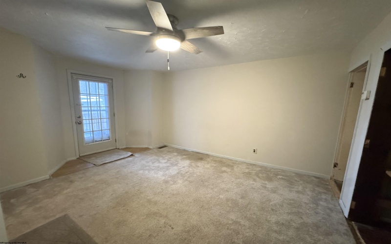 1108 Green Street, Fairmont, West Virginia 26554, 1 Bedroom Bedrooms, 8 Rooms Rooms,1 BathroomBathrooms,Single Family Detached,For Sale,Green,10163230