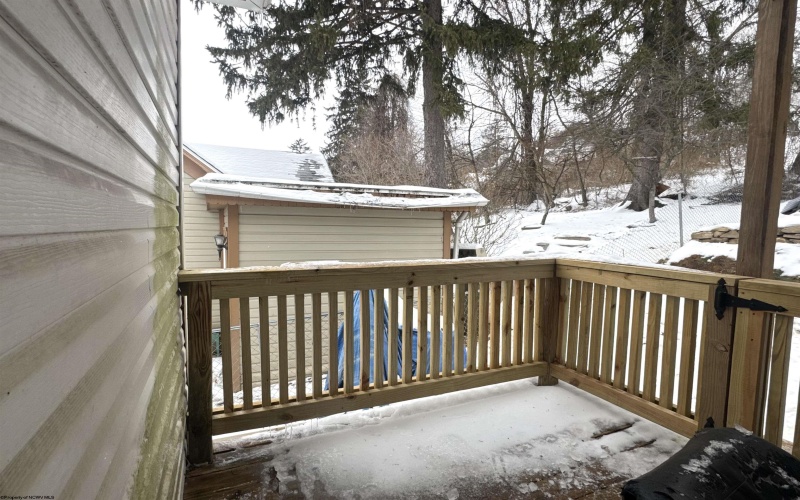 1108 Green Street, Fairmont, West Virginia 26554, 1 Bedroom Bedrooms, 8 Rooms Rooms,1 BathroomBathrooms,Single Family Detached,For Sale,Green,10163230