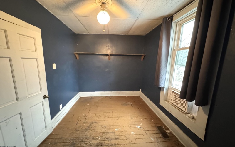 1108 Green Street, Fairmont, West Virginia 26554, 1 Bedroom Bedrooms, 8 Rooms Rooms,1 BathroomBathrooms,Single Family Detached,For Sale,Green,10163230