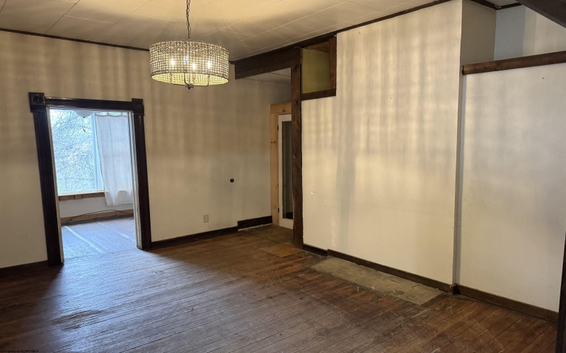 1108 Green Street, Fairmont, West Virginia 26554, 1 Bedroom Bedrooms, 8 Rooms Rooms,1 BathroomBathrooms,Single Family Detached,For Sale,Green,10163230