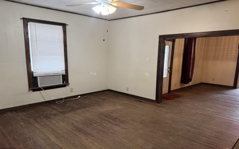 1108 Green Street, Fairmont, West Virginia 26554, 1 Bedroom Bedrooms, 8 Rooms Rooms,1 BathroomBathrooms,Single Family Detached,For Sale,Green,10163230