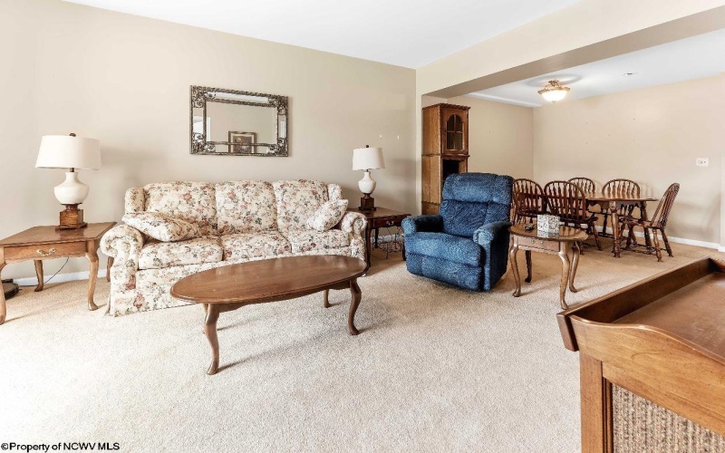 1117 University Avenue, Morgantown, West Virginia 26505, 1 Bedroom Bedrooms, 4 Rooms Rooms,1 BathroomBathrooms,Single Family Attached,For Sale,University,10162114