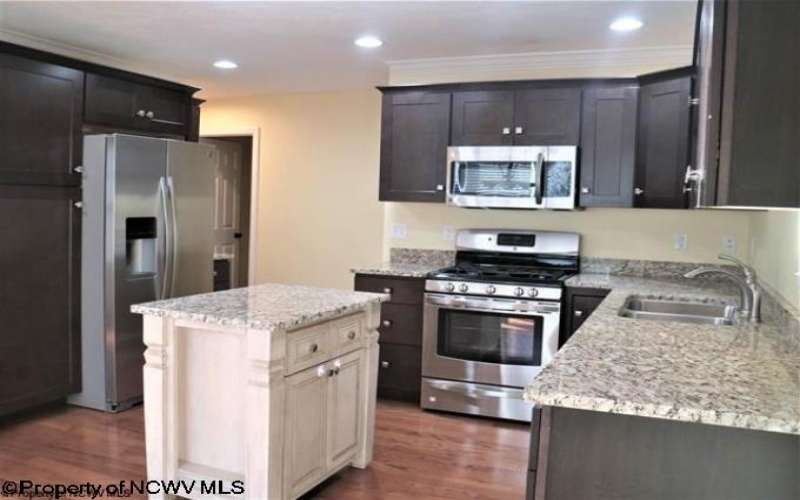 309 Sonoma Way, Morgantown, West Virginia 26505, 4 Bedrooms Bedrooms, 7 Rooms Rooms,2 BathroomsBathrooms,Single Family Attached,For Sale,Sonoma,10163225