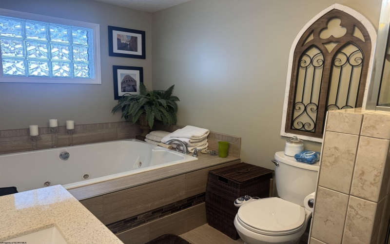 402 Nutter Run Road, Clarksburg, West Virginia 26301-4472, 3 Bedrooms Bedrooms, 6 Rooms Rooms,2 BathroomsBathrooms,Single Family Detached,For Sale,Nutter Run,10163228