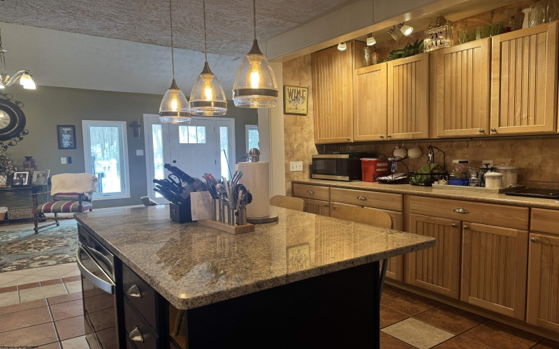 402 Nutter Run Road, Clarksburg, West Virginia 26301-4472, 3 Bedrooms Bedrooms, 6 Rooms Rooms,2 BathroomsBathrooms,Single Family Detached,For Sale,Nutter Run,10163228