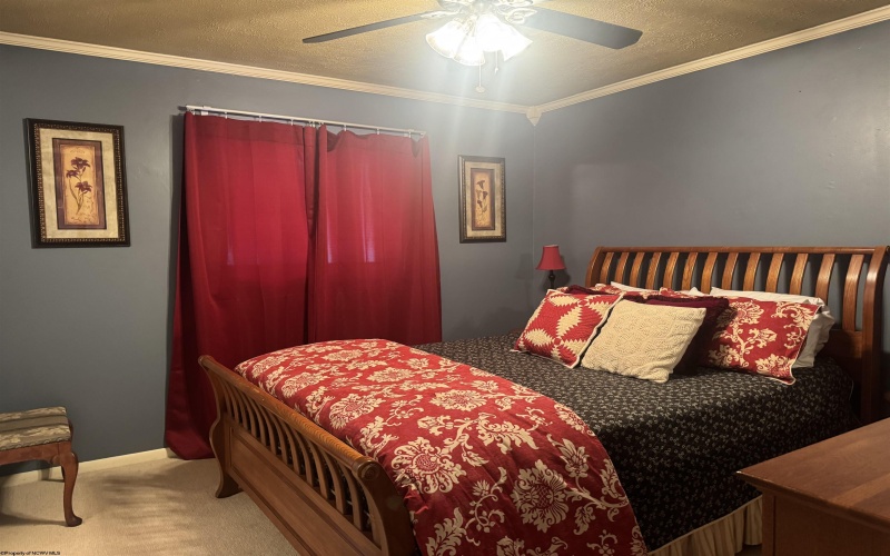 402 Nutter Run Road, Clarksburg, West Virginia 26301-4472, 3 Bedrooms Bedrooms, 6 Rooms Rooms,2 BathroomsBathrooms,Single Family Detached,For Sale,Nutter Run,10163228