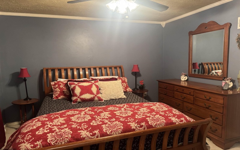 402 Nutter Run Road, Clarksburg, West Virginia 26301-4472, 3 Bedrooms Bedrooms, 6 Rooms Rooms,2 BathroomsBathrooms,Single Family Detached,For Sale,Nutter Run,10163228