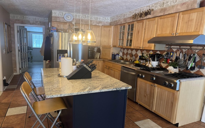 402 Nutter Run Road, Clarksburg, West Virginia 26301-4472, 3 Bedrooms Bedrooms, 6 Rooms Rooms,2 BathroomsBathrooms,Single Family Detached,For Sale,Nutter Run,10163228