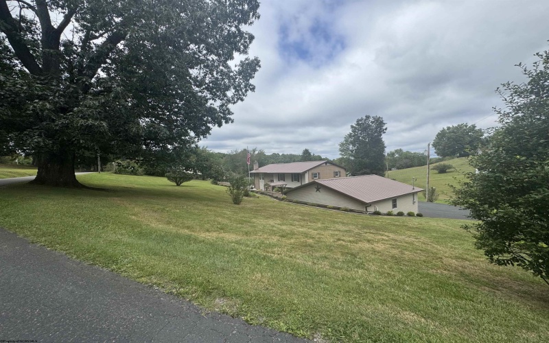 484 Red Knob Road, Buckhannon, West Virginia 26201, 4 Bedrooms Bedrooms, 8 Rooms Rooms,3 BathroomsBathrooms,Single Family Detached,For Sale,Red Knob,10161308