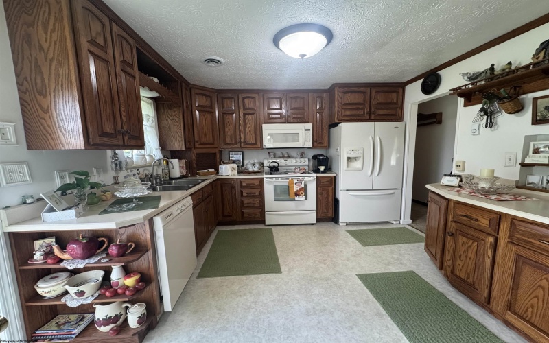 484 Red Knob Road, Buckhannon, West Virginia 26201, 4 Bedrooms Bedrooms, 8 Rooms Rooms,3 BathroomsBathrooms,Single Family Detached,For Sale,Red Knob,10161308