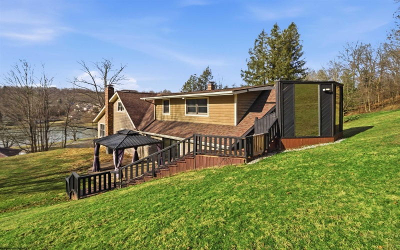 130 Saint Francis Way, Bridgeport, West Virginia 26330, 4 Bedrooms Bedrooms, 9 Rooms Rooms,3 BathroomsBathrooms,Single Family Detached,For Sale,Saint Francis,10163231