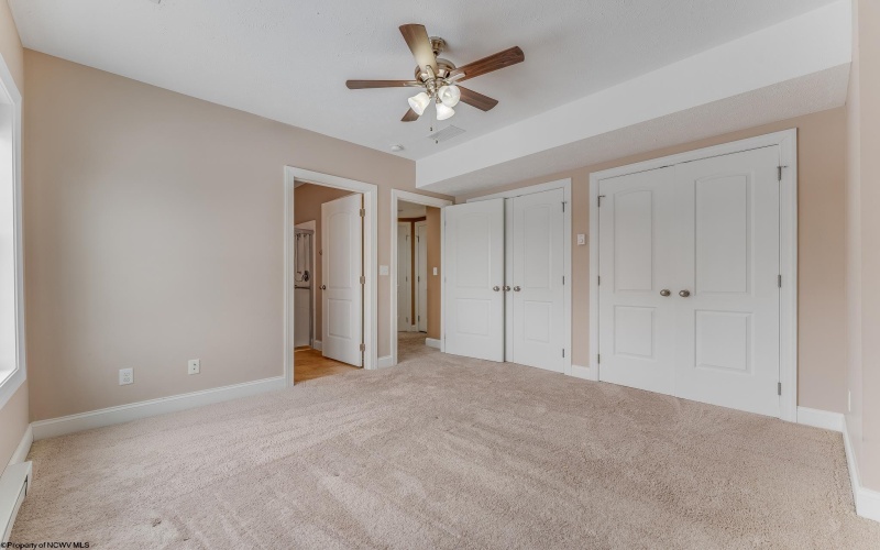 39 Sundance Drive, Morgantown, West Virginia 26508, 6 Bedrooms Bedrooms, 9 Rooms Rooms,3 BathroomsBathrooms,Single Family Detached,For Sale,Sundance,10163233