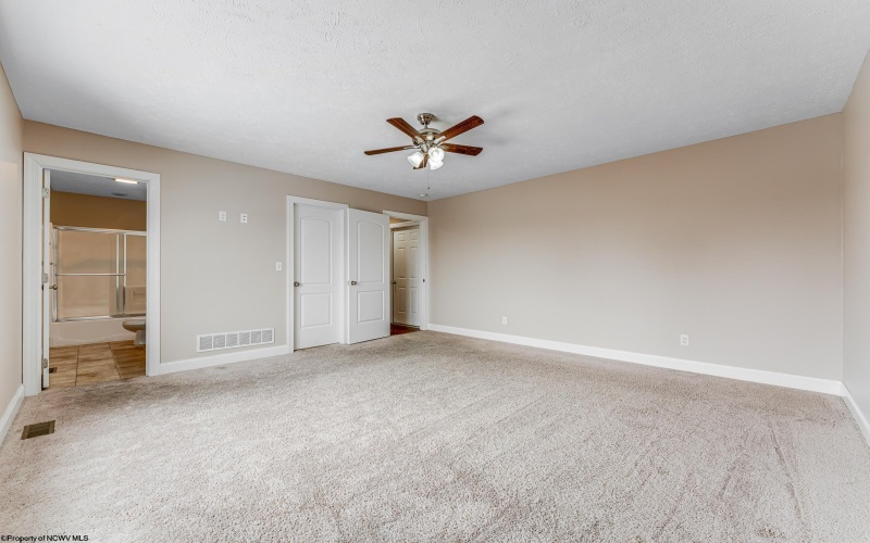 39 Sundance Drive, Morgantown, West Virginia 26508, 6 Bedrooms Bedrooms, 9 Rooms Rooms,3 BathroomsBathrooms,Single Family Detached,For Sale,Sundance,10163233