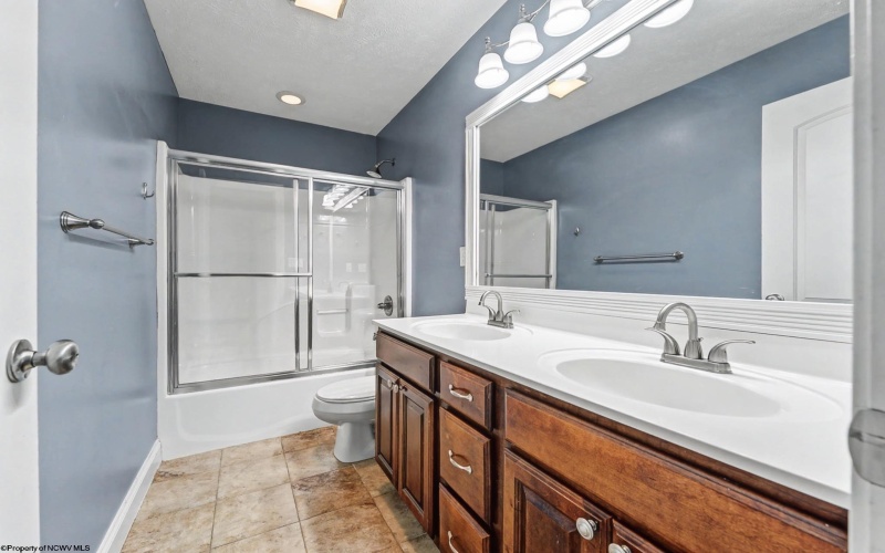 39 Sundance Drive, Morgantown, West Virginia 26508, 6 Bedrooms Bedrooms, 9 Rooms Rooms,3 BathroomsBathrooms,Single Family Detached,For Sale,Sundance,10163233