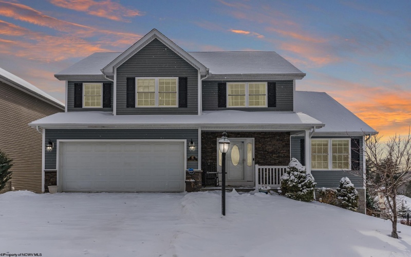 39 Sundance Drive, Morgantown, West Virginia 26508, 6 Bedrooms Bedrooms, 9 Rooms Rooms,3 BathroomsBathrooms,Single Family Detached,For Sale,Sundance,10163233