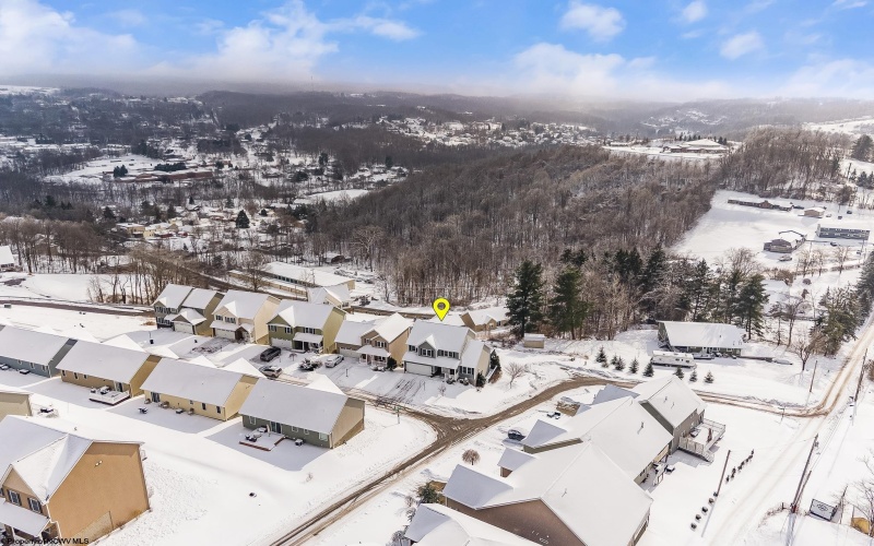 39 Sundance Drive, Morgantown, West Virginia 26508, 6 Bedrooms Bedrooms, 9 Rooms Rooms,3 BathroomsBathrooms,Single Family Detached,For Sale,Sundance,10163233