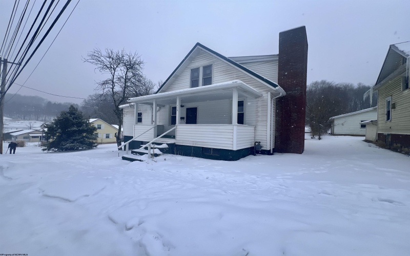 119 Heavner Avenue, Elkins, West Virginia 26241-9999, 4 Bedrooms Bedrooms, 10 Rooms Rooms,2 BathroomsBathrooms,Single Family Detached,For Sale,Heavner,10163236