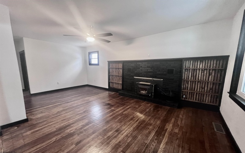 119 Heavner Avenue, Elkins, West Virginia 26241-9999, 4 Bedrooms Bedrooms, 10 Rooms Rooms,2 BathroomsBathrooms,Single Family Detached,For Sale,Heavner,10163236