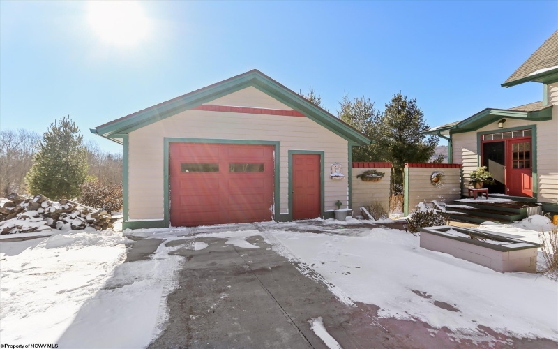 53 Park Drive, Davis, West Virginia 26260, 5 Bedrooms Bedrooms, 9 Rooms Rooms,4 BathroomsBathrooms,Single Family Detached,For Sale,Park,10163031