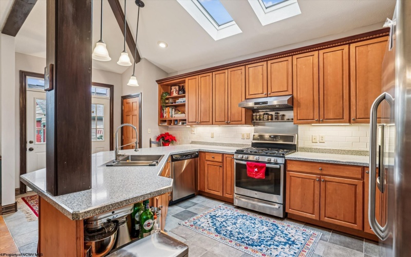 53 Park Drive, Davis, West Virginia 26260, 5 Bedrooms Bedrooms, 9 Rooms Rooms,4 BathroomsBathrooms,Single Family Detached,For Sale,Park,10163031