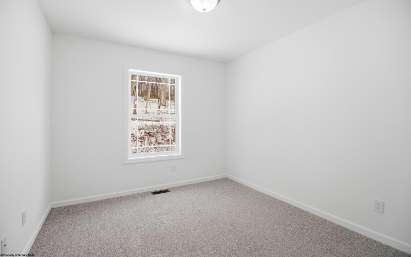 105 Frisco Lane, Bridgeport, West Virginia 26330, 3 Bedrooms Bedrooms, 5 Rooms Rooms,2 BathroomsBathrooms,Single Family Attached,For Sale,Frisco,10163243