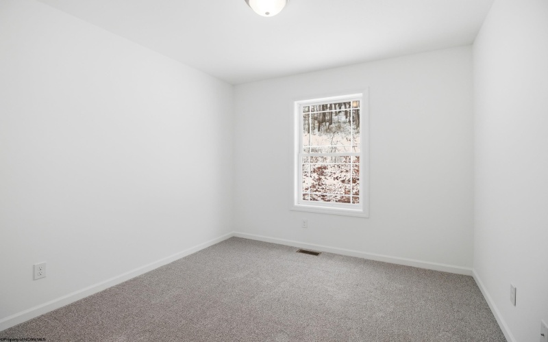 105 Frisco Lane, Bridgeport, West Virginia 26330, 3 Bedrooms Bedrooms, 5 Rooms Rooms,2 BathroomsBathrooms,Single Family Attached,For Sale,Frisco,10163243