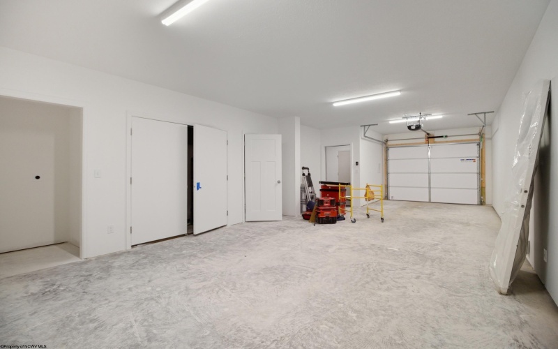 105 Frisco Lane, Bridgeport, West Virginia 26330, 3 Bedrooms Bedrooms, 5 Rooms Rooms,2 BathroomsBathrooms,Single Family Attached,For Sale,Frisco,10163243