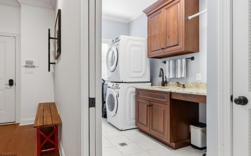 2063 Anna Furnace Circle, Morgantown, West Virginia 26508, 4 Bedrooms Bedrooms, 11 Rooms Rooms,3 BathroomsBathrooms,Single Family Detached,For Sale,Anna Furnace,10163234