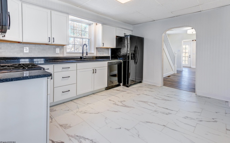 59 Monongahela Avenue, Westover, West Virginia 26501, 3 Bedrooms Bedrooms, 7 Rooms Rooms,2 BathroomsBathrooms,Single Family Detached,For Sale,Monongahela,10163237