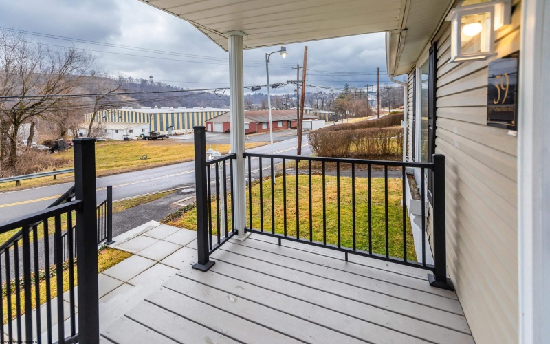 59 Monongahela Avenue, Westover, West Virginia 26501, 3 Bedrooms Bedrooms, 7 Rooms Rooms,2 BathroomsBathrooms,Single Family Detached,For Sale,Monongahela,10163237