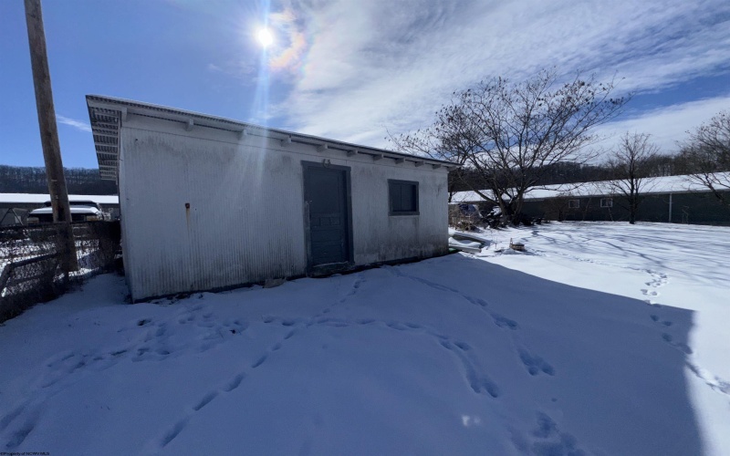 245 Riverside Drive, Weston, West Virginia 26452, 2 Bedrooms Bedrooms, 6 Rooms Rooms,1 BathroomBathrooms,Single Family Detached,For Sale,Riverside,10163247