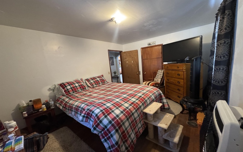 245 Riverside Drive, Weston, West Virginia 26452, 2 Bedrooms Bedrooms, 6 Rooms Rooms,1 BathroomBathrooms,Single Family Detached,For Sale,Riverside,10163247