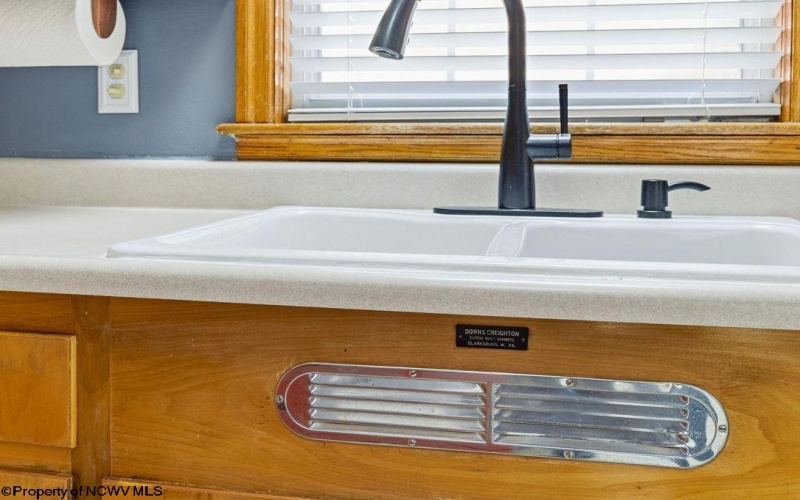 1511 Franklin Avenue, Clarksburg, West Virginia 26301, 2 Bedrooms Bedrooms, 6 Rooms Rooms,1 BathroomBathrooms,Single Family Detached,For Sale,Franklin,10163249