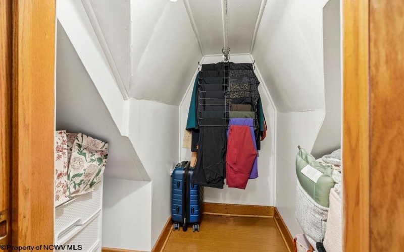 1511 Franklin Avenue, Clarksburg, West Virginia 26301, 2 Bedrooms Bedrooms, 6 Rooms Rooms,1 BathroomBathrooms,Single Family Detached,For Sale,Franklin,10163249