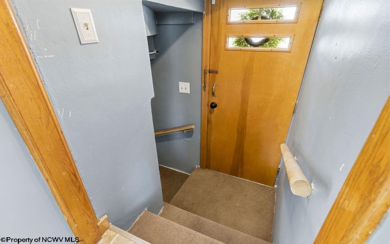 1511 Franklin Avenue, Clarksburg, West Virginia 26301, 2 Bedrooms Bedrooms, 6 Rooms Rooms,1 BathroomBathrooms,Single Family Detached,For Sale,Franklin,10163249