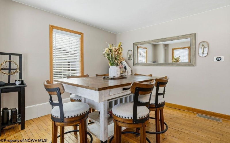 1511 Franklin Avenue, Clarksburg, West Virginia 26301, 2 Bedrooms Bedrooms, 6 Rooms Rooms,1 BathroomBathrooms,Single Family Detached,For Sale,Franklin,10163249