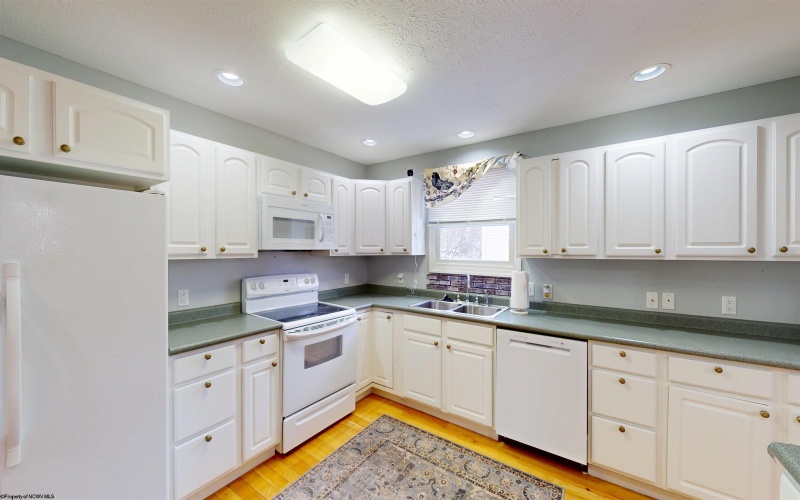 213 Palisades Drive, Morgantown, West Virginia 26505, 3 Bedrooms Bedrooms, 8 Rooms Rooms,2 BathroomsBathrooms,Single Family Attached,For Sale,Palisades,10163254