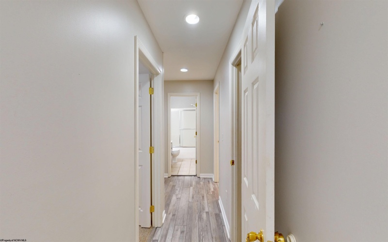 213 Palisades Drive, Morgantown, West Virginia 26505, 3 Bedrooms Bedrooms, 8 Rooms Rooms,2 BathroomsBathrooms,Single Family Attached,For Sale,Palisades,10163254